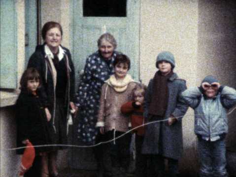Distribution des colis de Noël 83-84