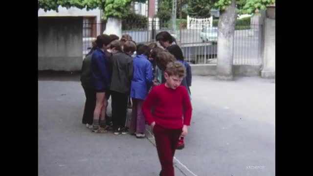 Ecole primaire et maternelle à Arrest 1972