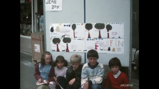 Enfants dessinent dans la rue, Stéphane, 18 juin 1983 (Les)