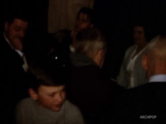 Fête "Ducasse à Pierrots", vie rurale, sortie d'usine, manifestaion ouvrière